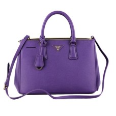 Лилава чанта Prada 2274 с кръстосан мотив